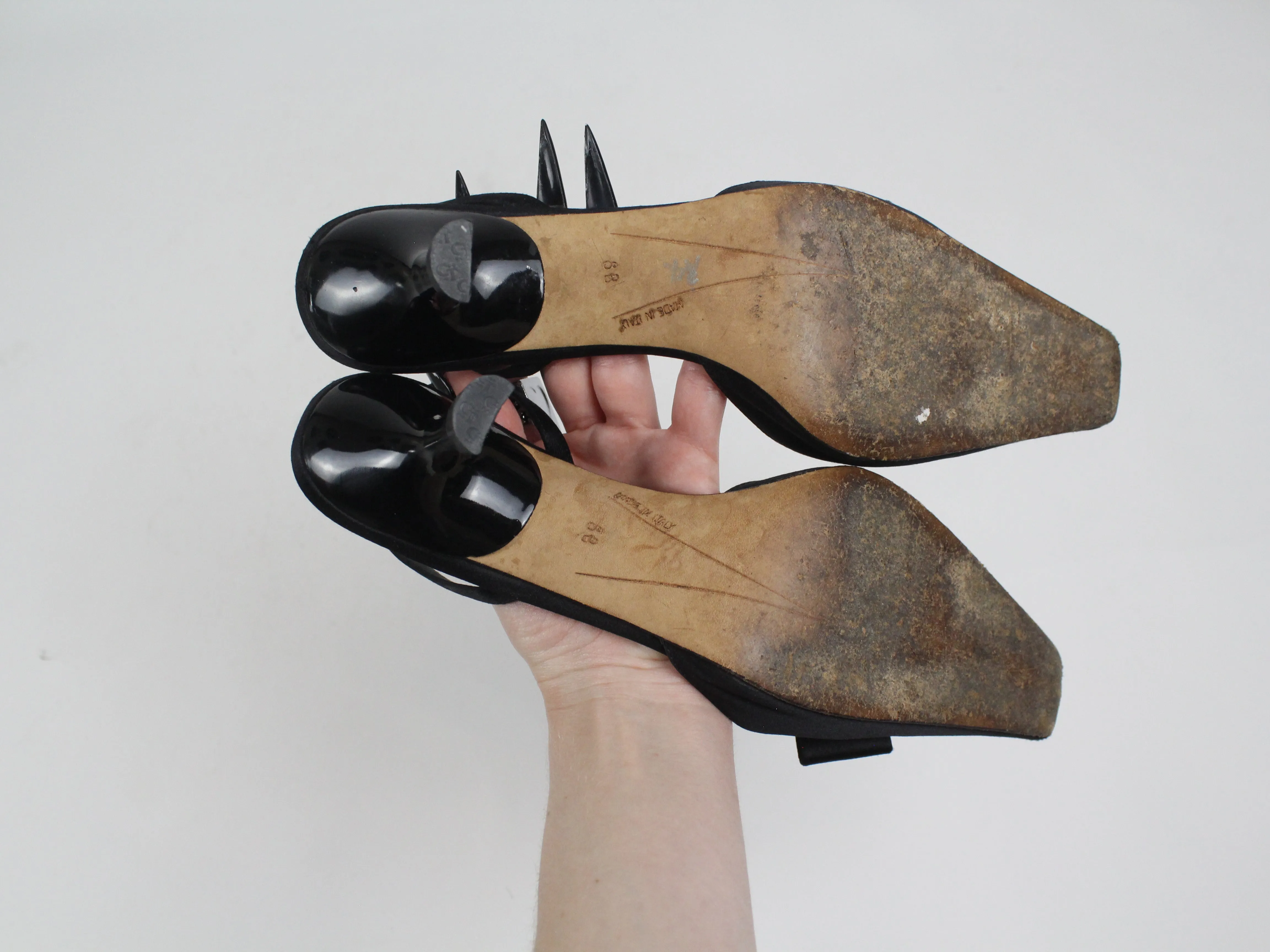90s Black Kitten Heels (8 US)