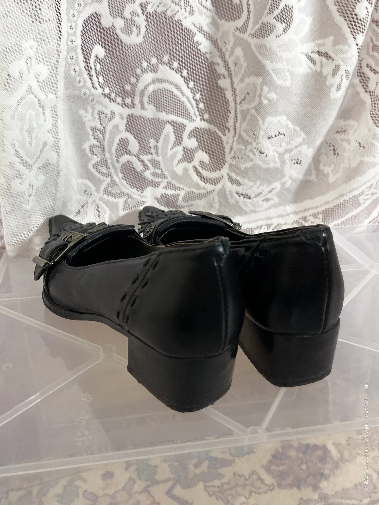   eu36 real leather pointed toe buckled heels