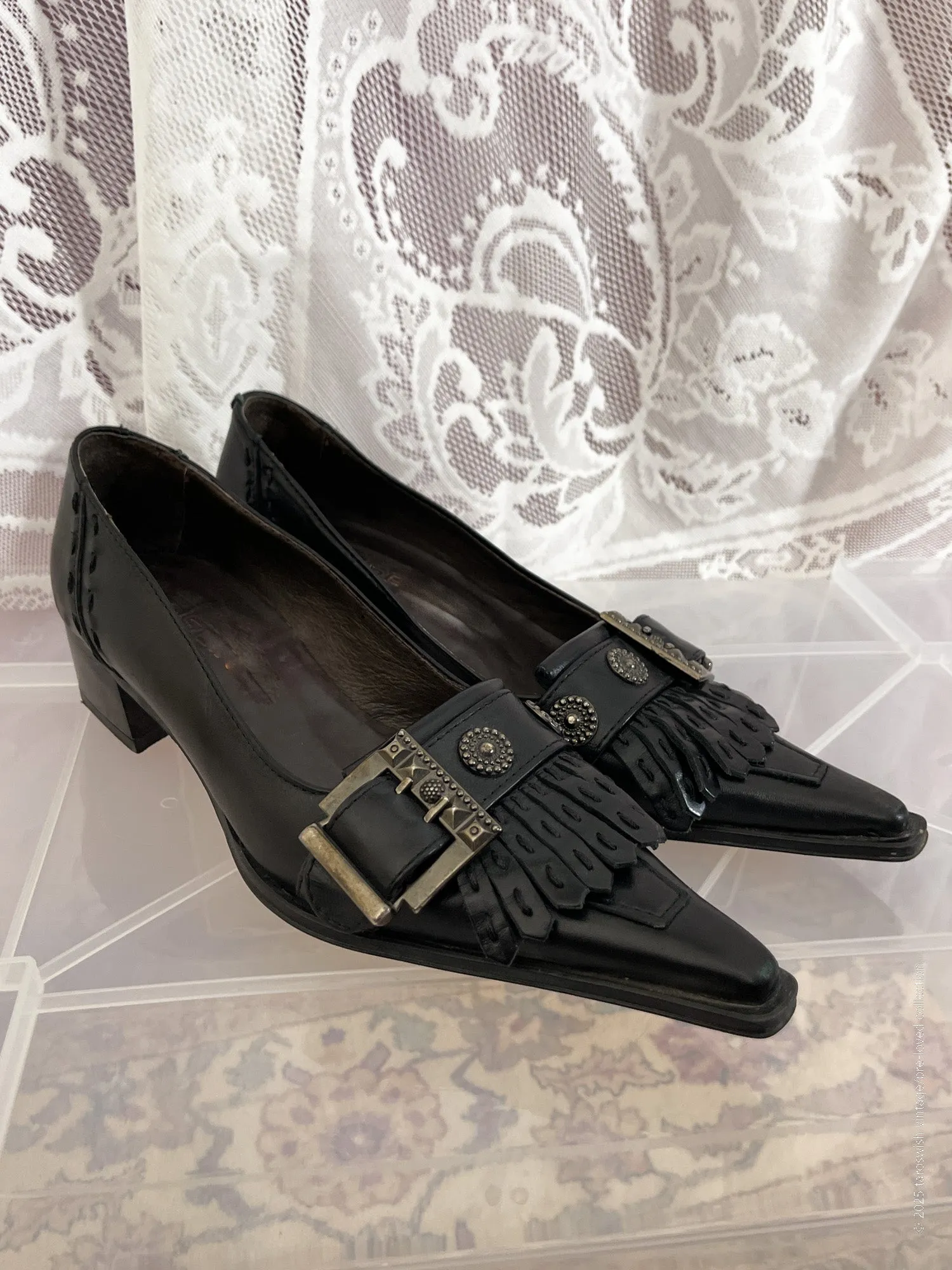   eu36 real leather pointed toe buckled heels