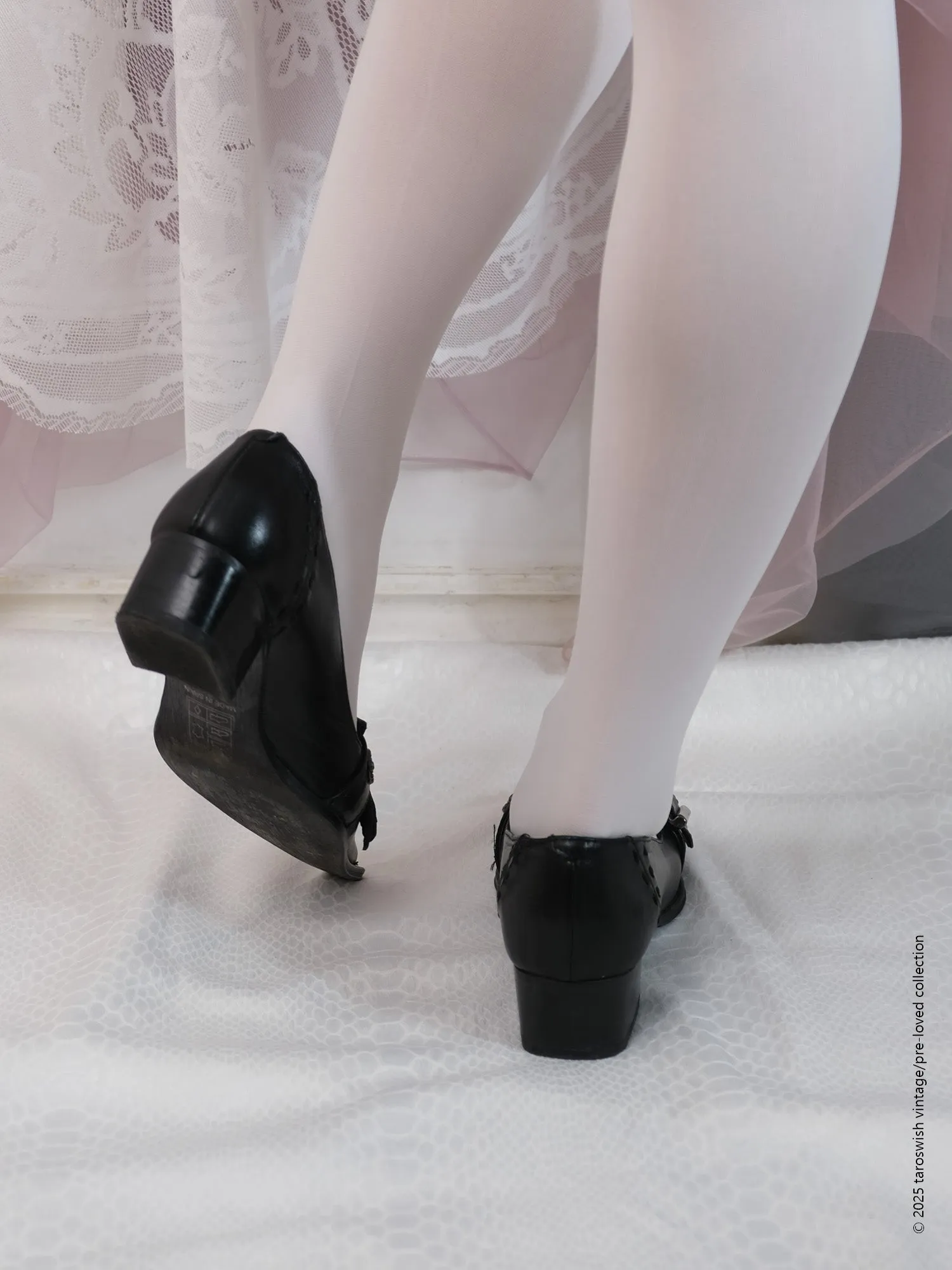   eu36 real leather pointed toe buckled heels
