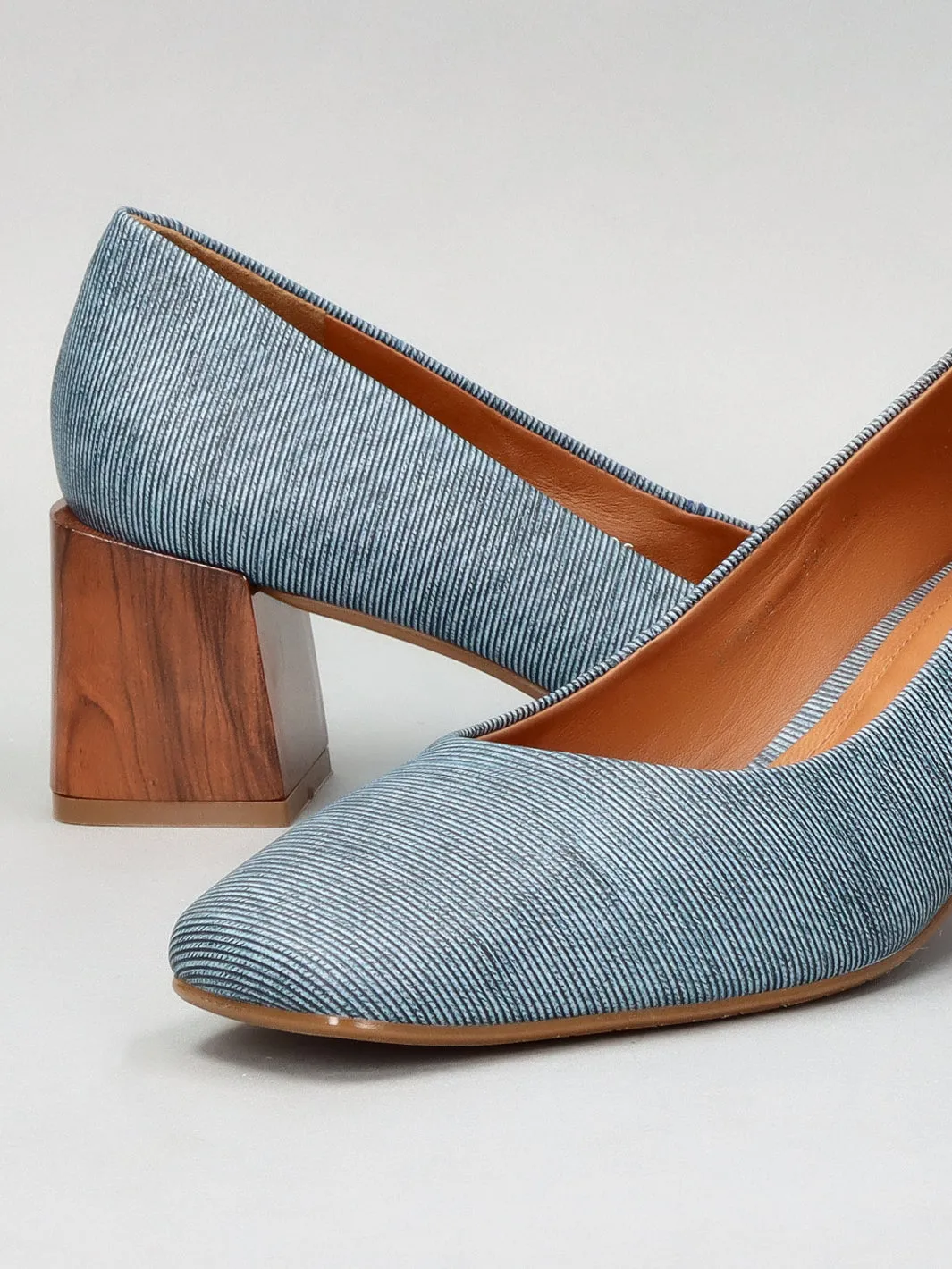 LEATHER PUMPS - BLUE