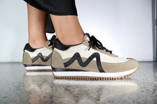 Minx Marvel Taupe Sneaker